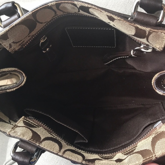 Coach NWOT Hamptons signature small satchel - Picture 7 of 7